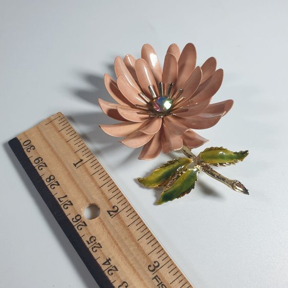 Coro Signed Floral Chrysanthemum Pin Brooch Rhinestone Vintage Designer Fashion - Picture 2 of 5